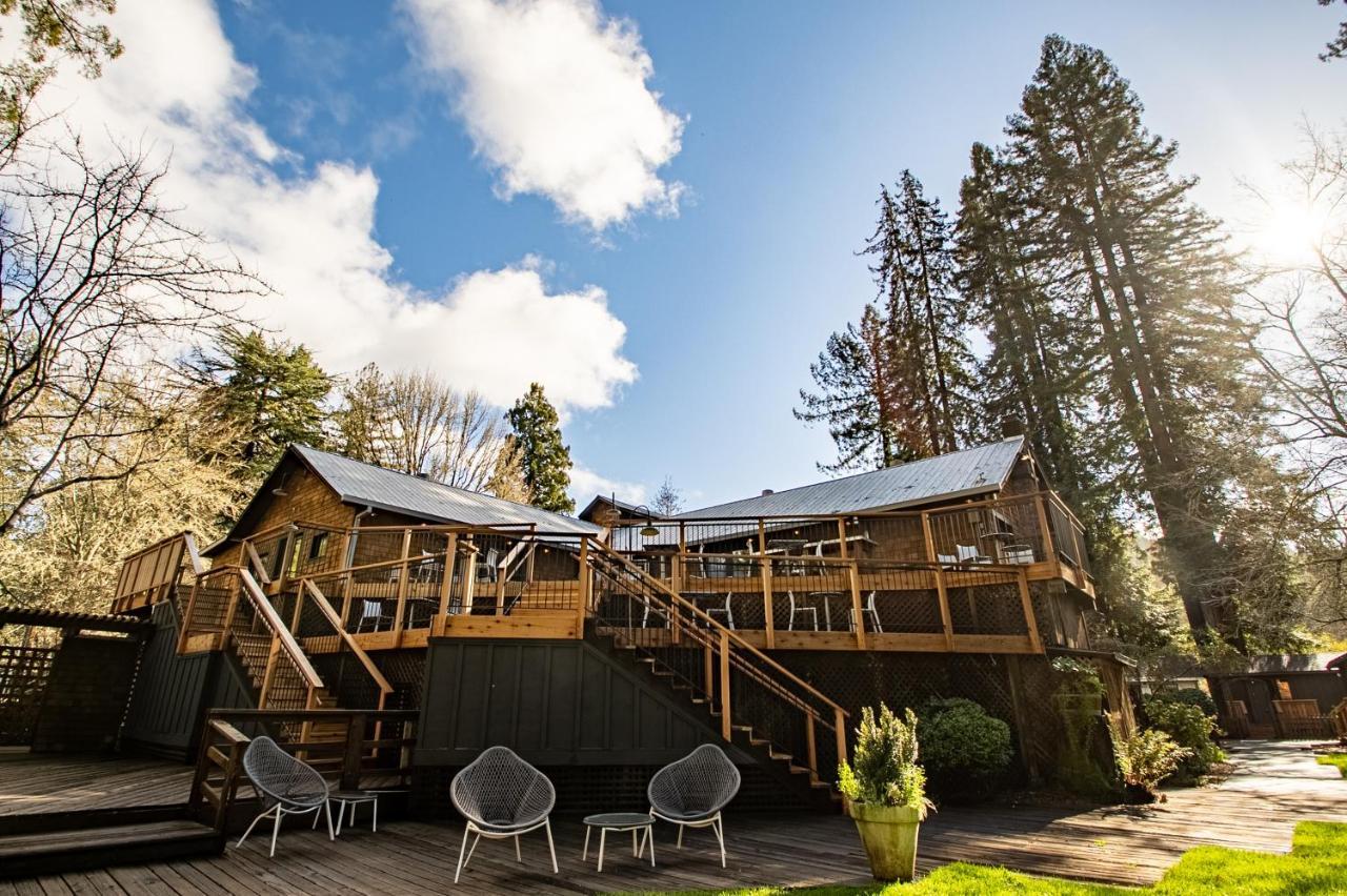 Dawn Ranch Hotel Гърнвил Екстериор снимка