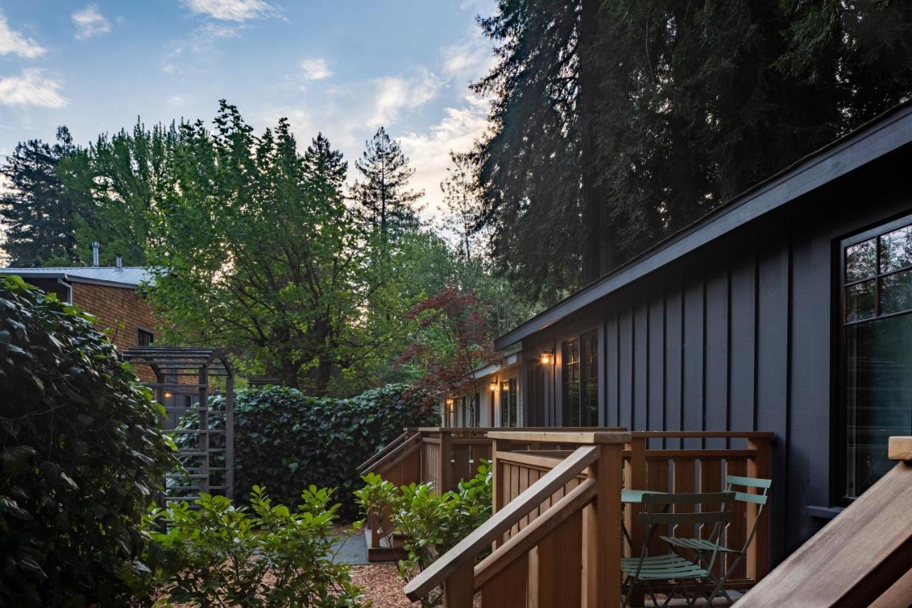 Dawn Ranch Hotel Гърнвил Екстериор снимка